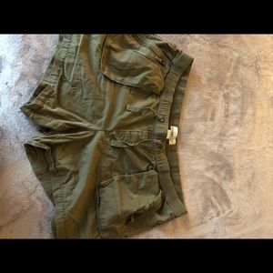 Old navy olive cargo shorts